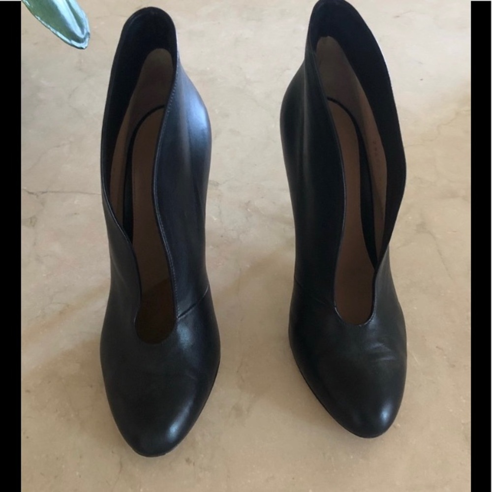 Gianvito Rossi Black Bootie Heel